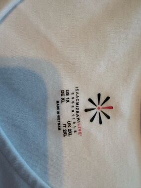 Isaac Mizrahi Live! White Tee - V Neck